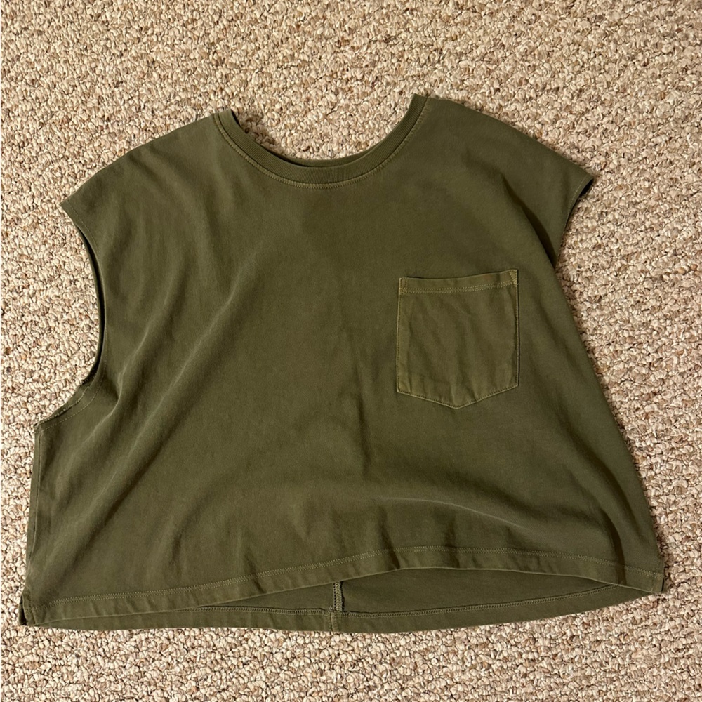 cute crop top NWT